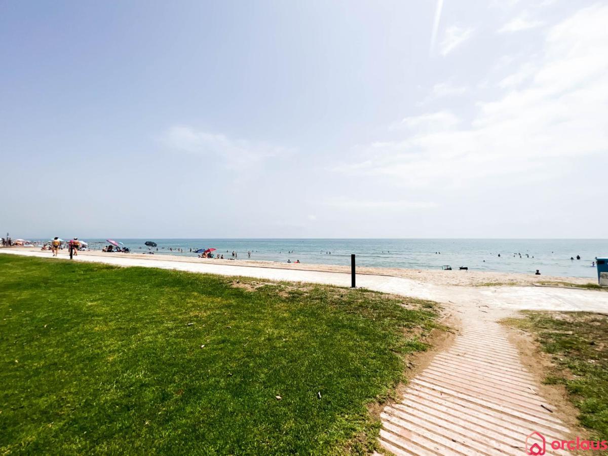 Modern Apartment In Front Of The Mediterranean Oropesa del Mar Exterior foto